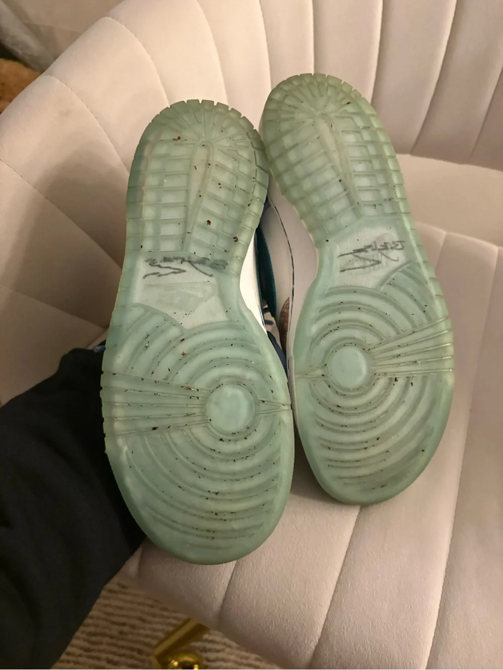 Nike Low-Top Sneakers in Teal Blue and White